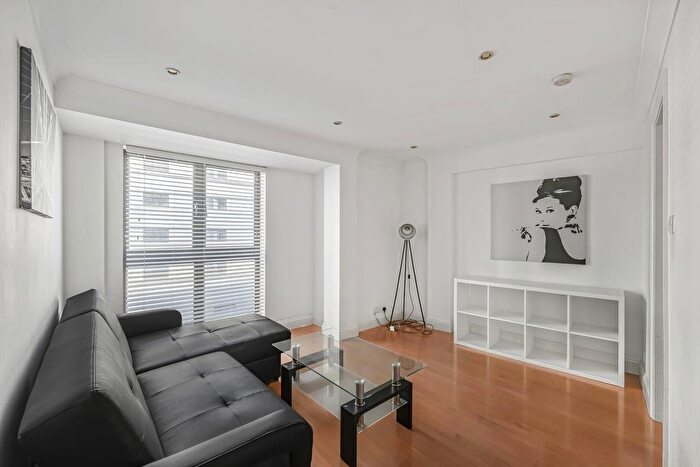 2 Bedroom Flat To Rent In Vauxhall Bridge Road, Westminster, London, SW1V