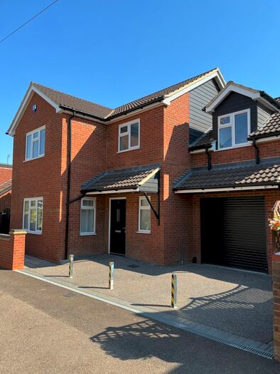 4 Bedroom Detached House To Rent In Albert Place, Houghton Conquest, Bedford, MK45