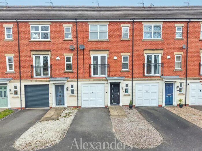 3 Bedroom Town House For Sale In Chandlers Croft, Ibstock, LE67