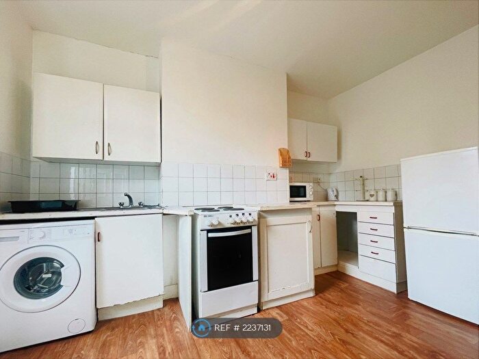 1 Bedroom Flat To Rent In Trafalgar Road, London, SE10