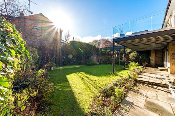 5 Bedroom Detached House For Sale In Ridgestone House, Meadow View, Barwick In Elmet, Leeds, West Yorkshire, LS15