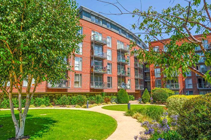 1 Bedroom Flat To Rent In The Heart, Walton-On-Thames, KT12