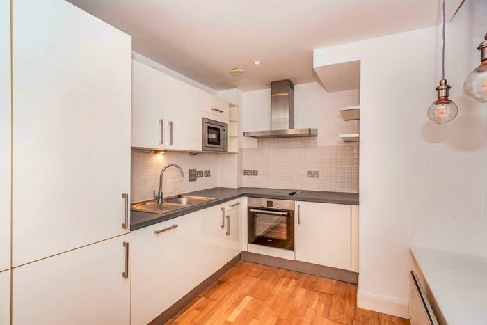 1 Bedroom Apartment To Rent In West Bute Street, Cardiff, CF10