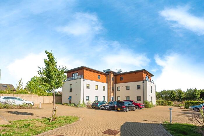 2 Bedroom Flat For Sale In Guild Close, Witney, OX28