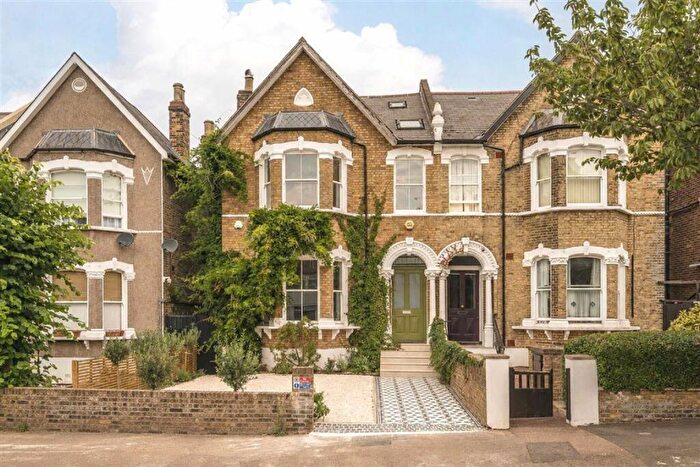 5 Bedroom Semi-Detached House To Rent In Breakspears Road, Brockley, SE4