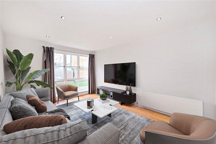 2 Bedroom Flat For Sale In Restoration Square, London, SW11