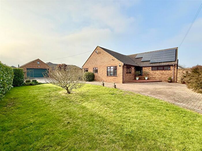 4 Bedroom Detached Bungalow For Sale In Black Street, Martham, NR29