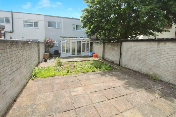 3 Bedroom Terraced House To Rent In Roodegate, Basildon, SS14