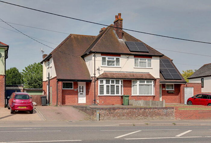 3 Bedroom Semi-Detached House For Sale In Panfield Lane, Braintree, CM7