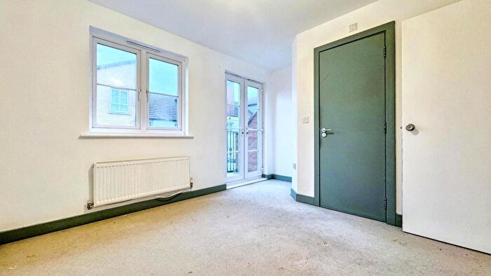 2 Bedroom Terraced House For Sale In Bartholomews Square, Horfield, BS7
