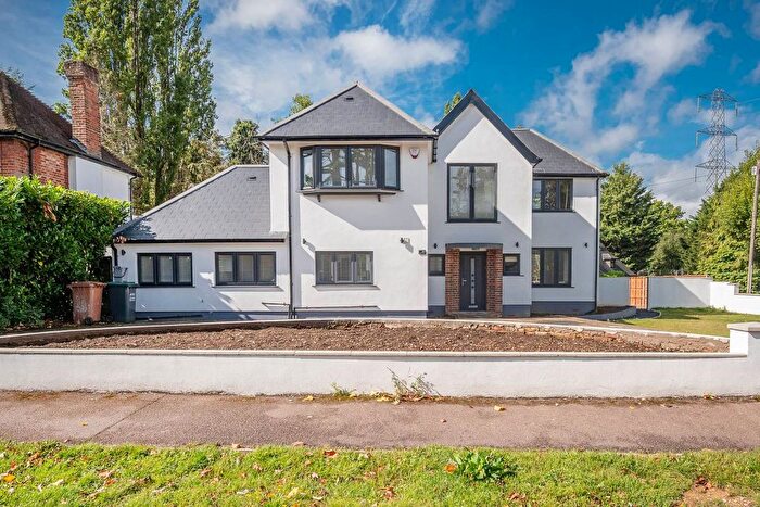 4 Bedroom Detached House To Rent In Bourne End Road, Northwood, HA6