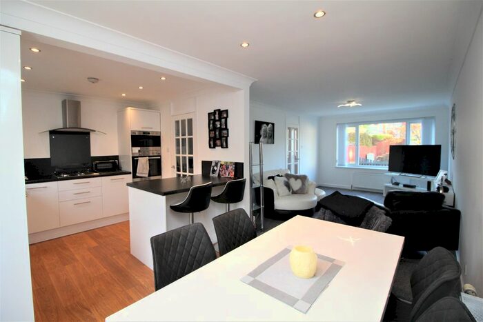 3 Bedroom Terraced House To Rent In Craigielea Road, Renfrew, Renfrew, PA4