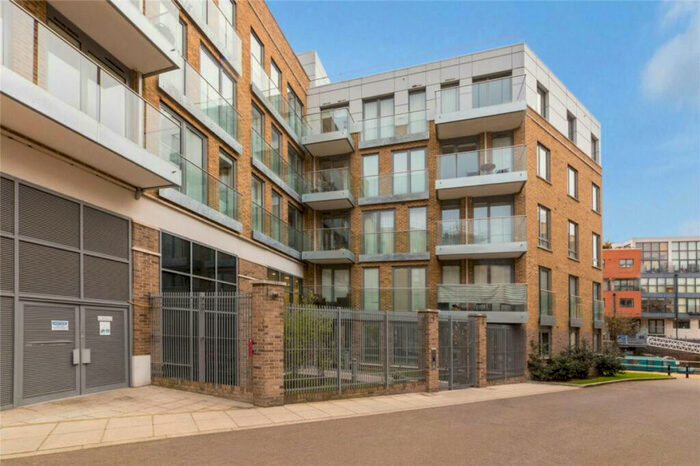 2 Bedroom Apartment To Rent In Elite House, Limehouse, E14