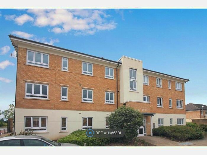 2 Bedroom Flat To Rent In Ochre Court, Feltham, TW13