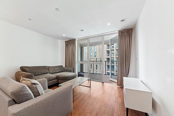 1 Bedroom Apartment To Rent In Discovery Tower, Canning Town, London, E16