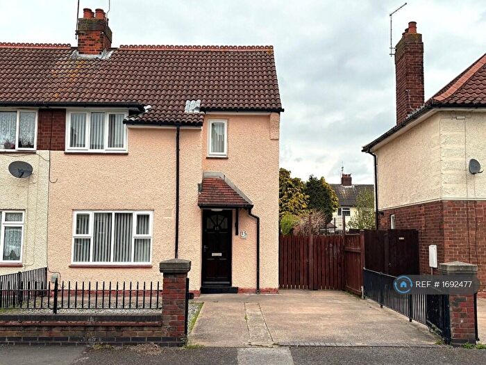 3 Bedroom Semi-Detached House To Rent In Hornby Grove, Hull, HU9