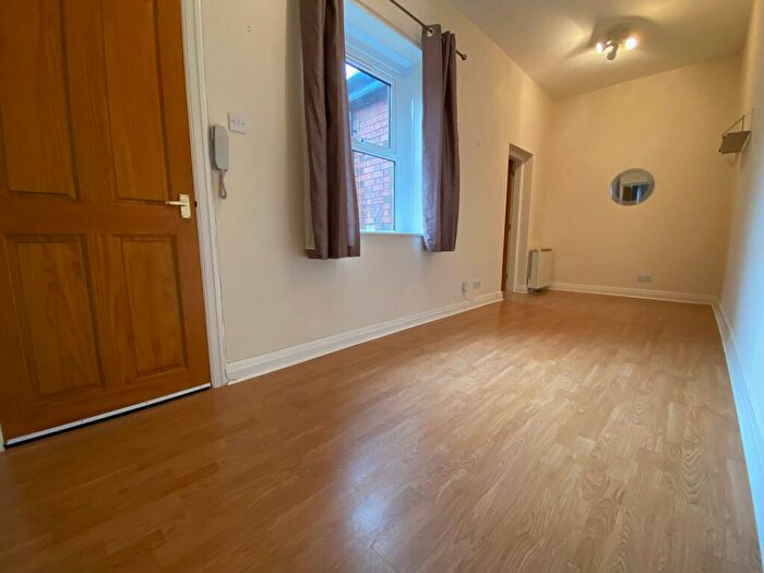 1 Bedroom Flat To Rent In St Christophers Avenue, Newcastle-under-Lyme, ST4