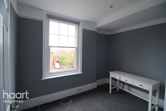 1 Bedroom Flat To Rent In Stoke Road, Guildford, GU1