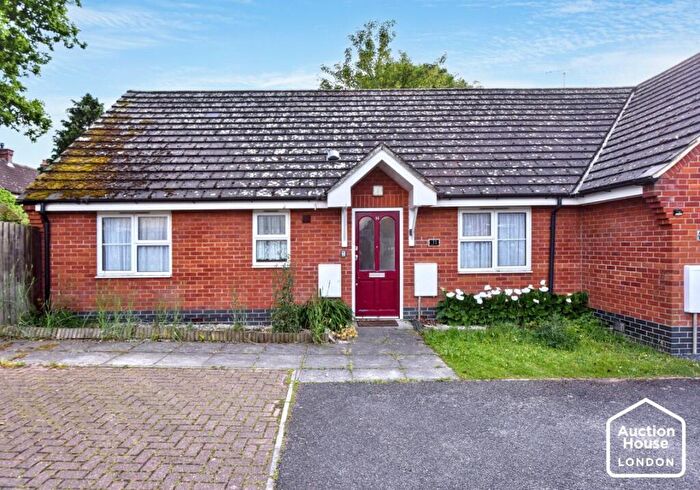 2 Bedroom Semi-Detached Bungalow For Sale In Heather Close, Layer-de-la-Haye, Colchester, Essex, CO2