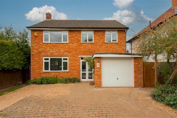 4 Bedroom Detached House To Rent In The Avenue, Claygate, Esher, KT10