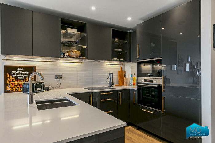 1 Bedroom Apartment To Rent In Mary Neuner Road, Hornsey, London, N8