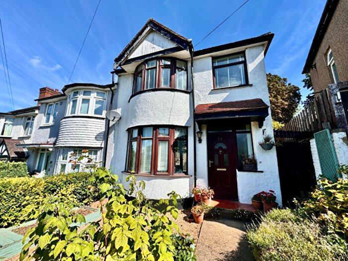 3 Bedroom End Of Terrace House To Rent In Moordown, Shooters Hill, London, SE18