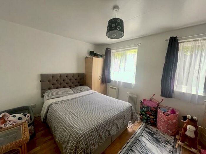 1 Bedroom Flat To Rent In Jack Clow Road Stratford, E15