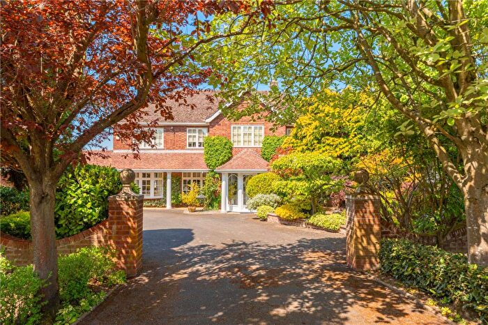 4 Bedroom Detached House For Sale In Offchurch Lane, Radford Semele, Leamington Spa, Warwickshire, CV31