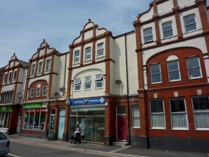 1 Bedroom Flat To Rent In Abbotsbury Road, Weymouth, DT4