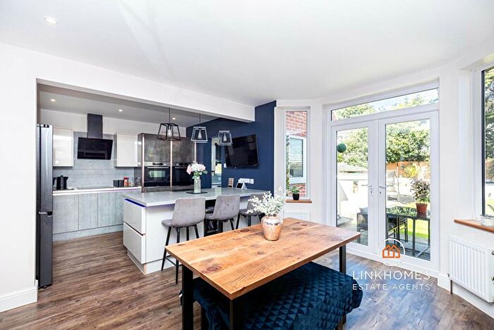 5 Bedroom Detached House For Sale In Dorchester Road, Oakdale, BH15