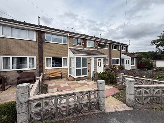 3 Bedroom Terraced House For Sale In Lime Grove, Stalybridge, SK15