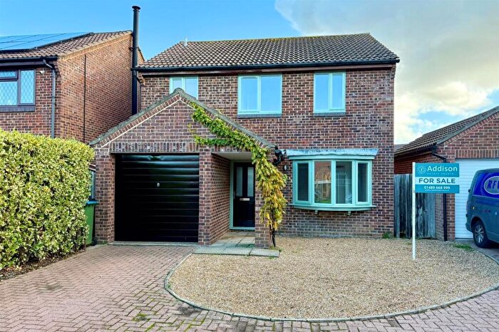 4 Bedroom Detached House For Sale In Grassymead, Titchfield Common, PO14