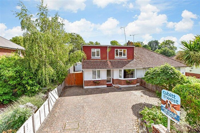 3 Bedroom Semi-Detached House For Sale In Fitzalan Road, Arundel, West Sussex, BN18
