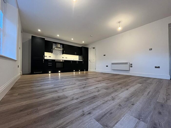 2 Bedroom Apartment To Rent In Hamilton Square, Birkenhead, Wirral, CH41