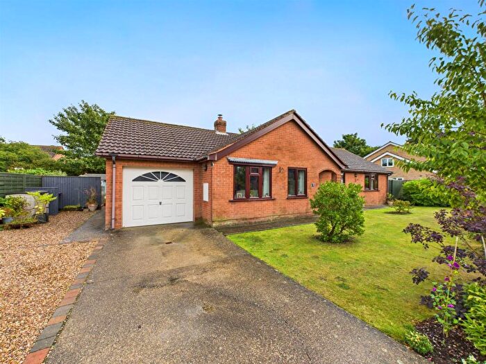 3 Bedroom Detached Bungalow For Sale In Beck Way, Louth, LN11