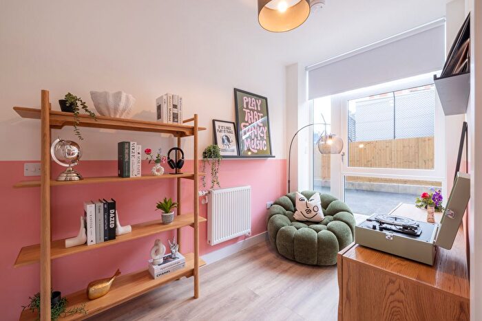 1 Bedroom Flat For Sale In Edgware Road, Hendon, NW9
