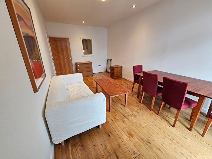 1 Bedroom Flat To Rent In Romford Road, London, E15