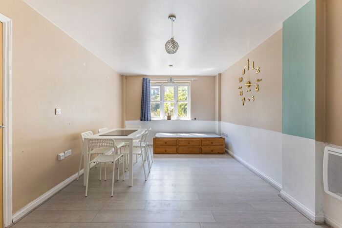 2 Bedroom Flat To Rent In Stanley Road, South Harrow, Harrow, HA2