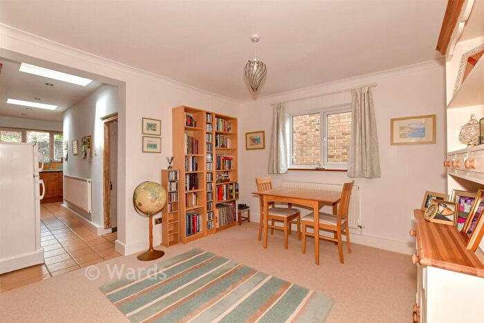 3 Bedroom Semi Detached House For Sale In Dering Road, Bridge, Canterbury, Kent, CT4