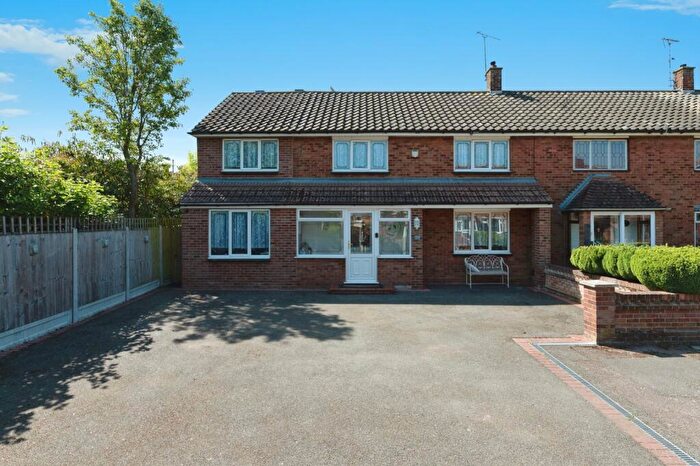 4 Bedroom End Of Terrace House For Sale In St. Francis Way, Grays, Essex, RM16