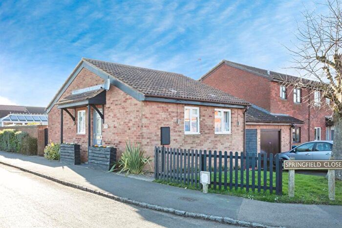 3 Bedroom Bungalow For Sale In Springfields Close, Padbury, Buckingham, MK18