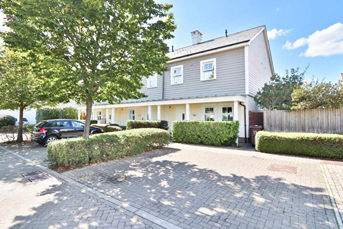 4 Bedroom End Of Terrace House To Rent In Heatherlea Grove, Worcester Park, KT4