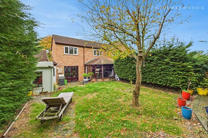 3 Bedroom Semi-Detached House For Sale In Rectory Close, Great Paxton, St. Neots, Cambridgeshire, PE19