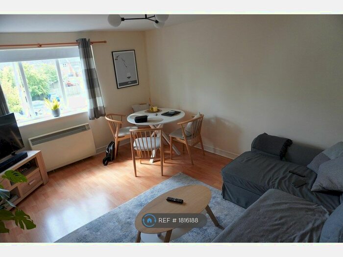 2 Bedroom Flat To Rent In Crompton Street, Chelmsford, CM1