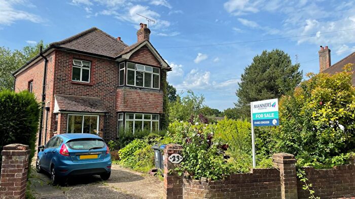 3 Bedroom Detached House For Sale In Saunders Lane, Woking, GU22