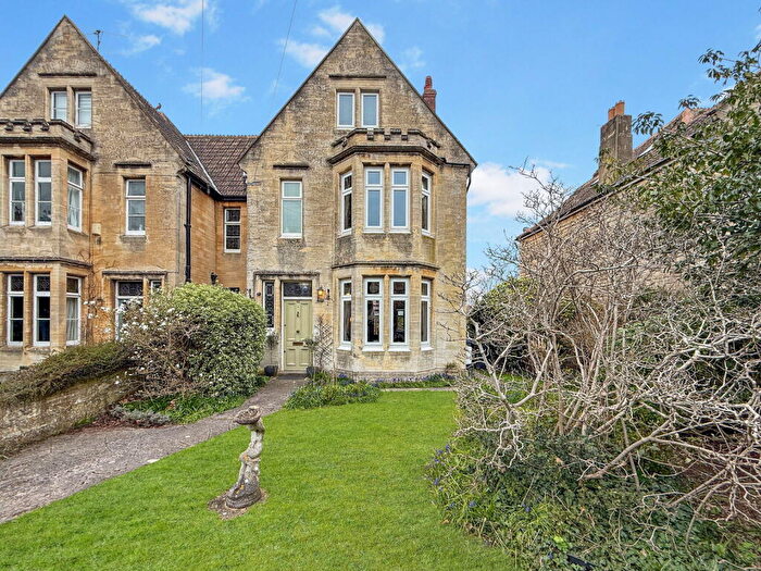 5 Bedroom End Of Terrace House For Sale In Magnolia Lodge, Wingfield Road, Trowbridge, BA14