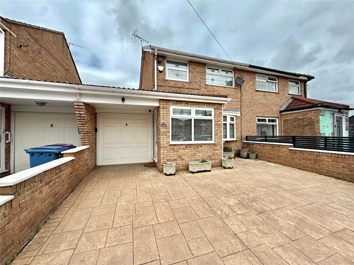 3 Bedroom Semi Detached House For Sale In Whitefield Avenue, Kirkdale, Liverpool, L4