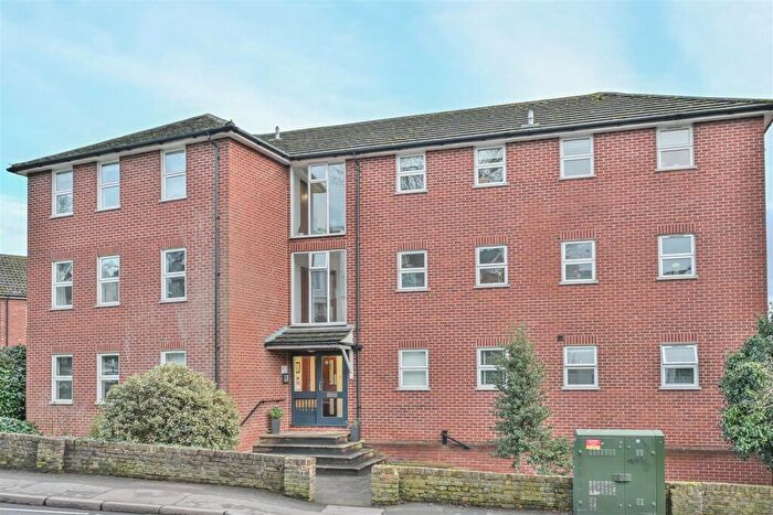 3 Bedroom Apartment For Sale In Queens Road, Brentwood, CM14