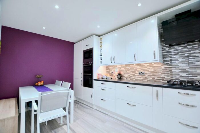 3 Bedroom Semi-Detached House To Rent In Waterloo Road, Cowley, Uxbridge, UB8