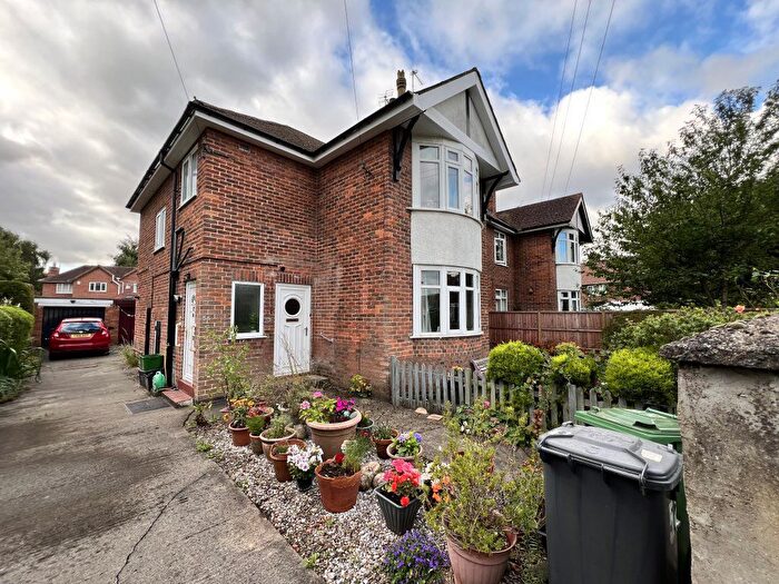 2 Bedroom Flat To Rent In The Crossway, York, YO31